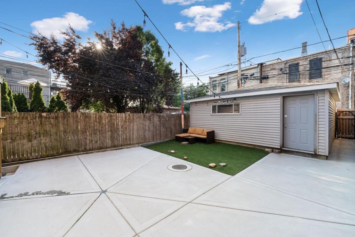 Stylish 2Br Urban Retreat In River West Chicago Bagian luar foto