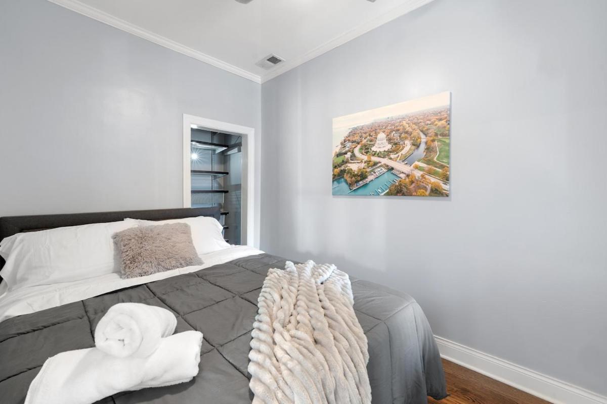 Stylish 2Br Urban Retreat In River West Chicago Bagian luar foto
